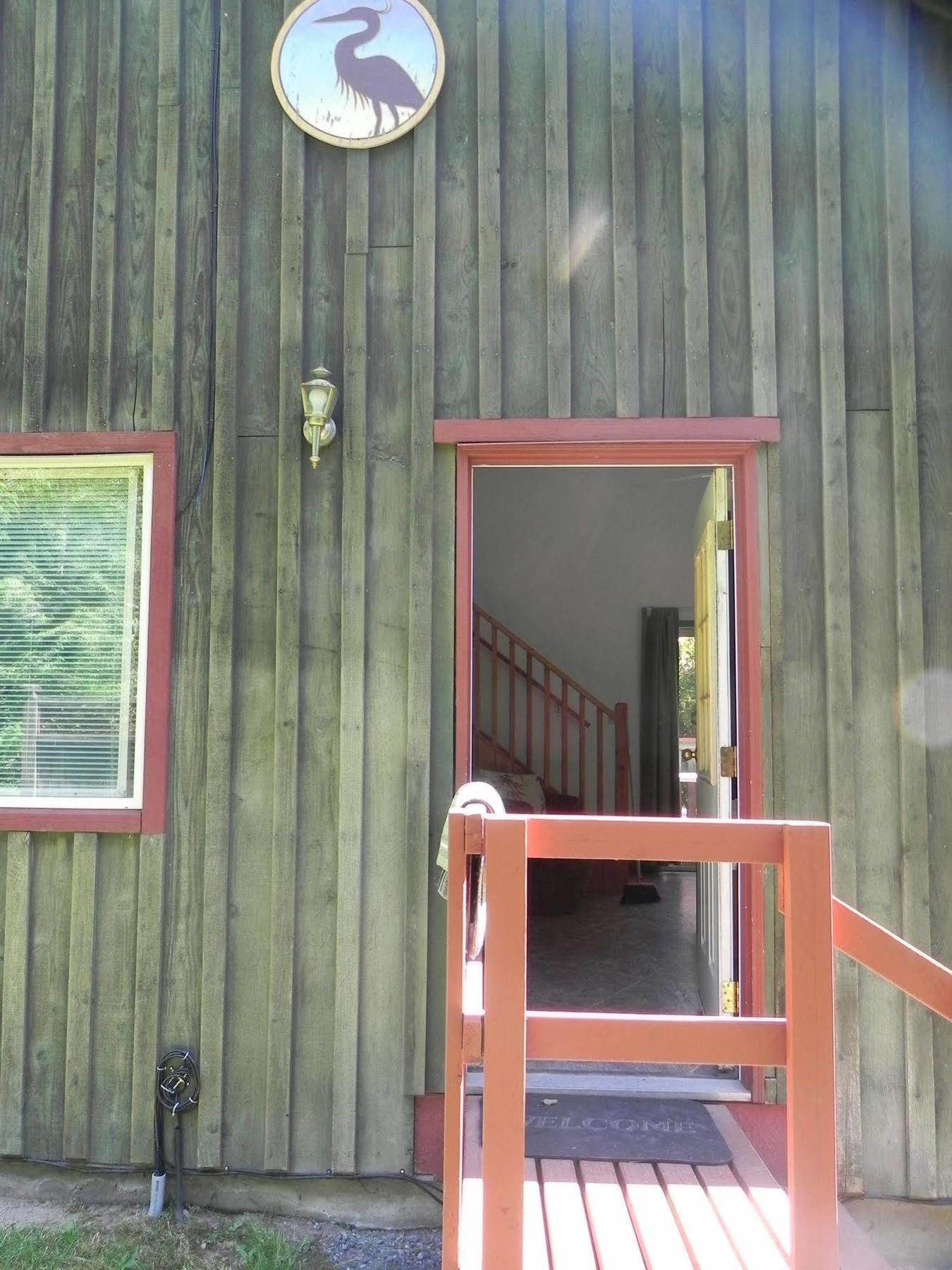 Forest Echoes Cabins Cultus Lake Exterior photo